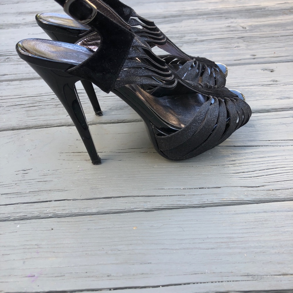 Hills size 6 to 6.5 Preowned